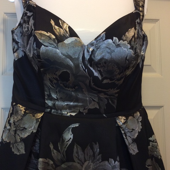 Prom or MOB Gown - Picture 7 of 16